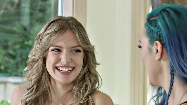 Giselle Palmer talks about her pierced blonde pussy and her bra-less interview