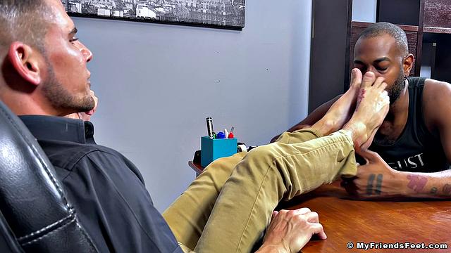 Archer's Feet Worshiped - Archer