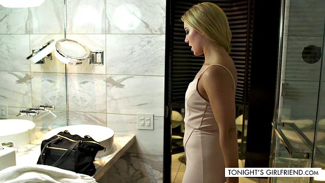 Candice Dare is Tonight's Girlfriend Because I'm an Man