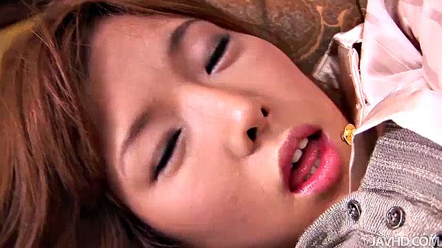 エッチなインタビューで昇天！早川瀬里奈