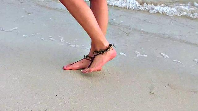 Sandy Toes
