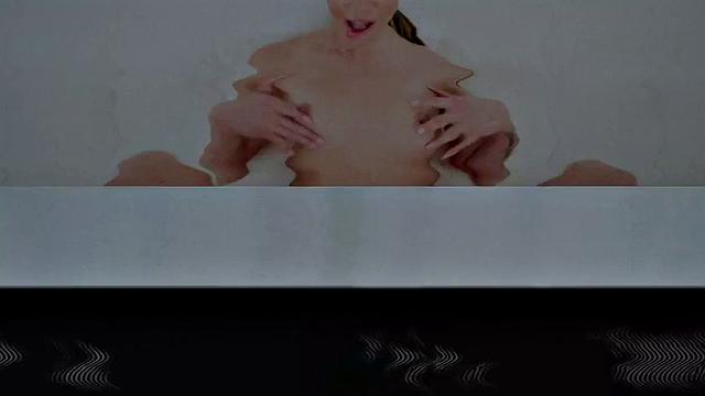 Petite sweetheart deepthroats