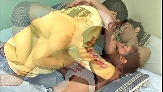 Исаиас и Умберто трахаются без гондонов, крупный член в деле, латинские геи наслаждаются сексом друг с другом.