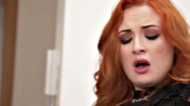 Ginger stepmom pussylicked and fucked before jerking off