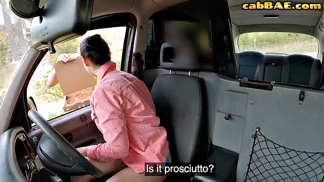 Cumthirsty babe cockriding hard in car