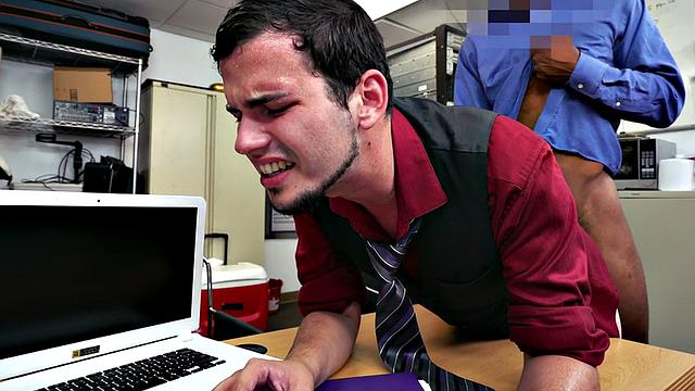 Black nympho fucked in anal by nasty fucker