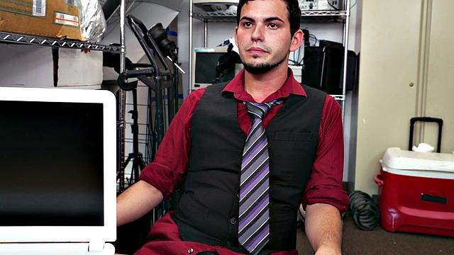 Black nympho fucked in anal by nasty fucker