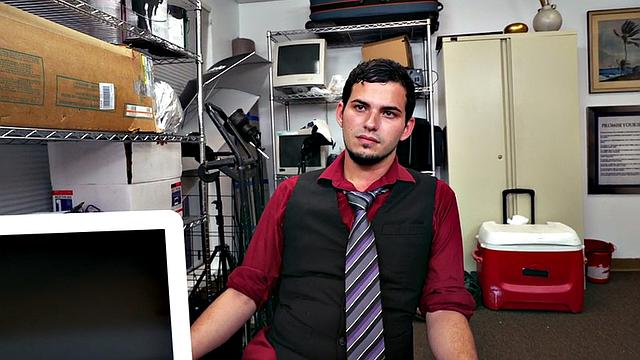 Black nympho fucked in anal by nasty fucker