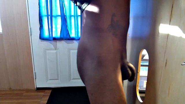 Gloryhole Sucking Black Cock