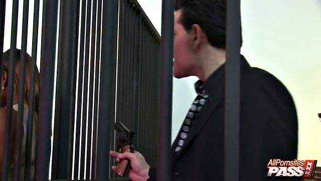 Bank heist turns into an orgy