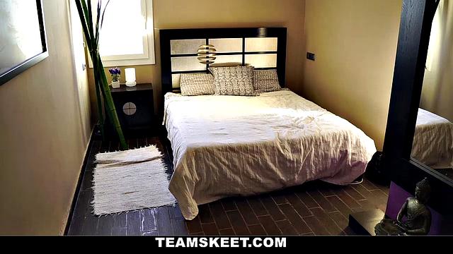 Persuading with Pussy