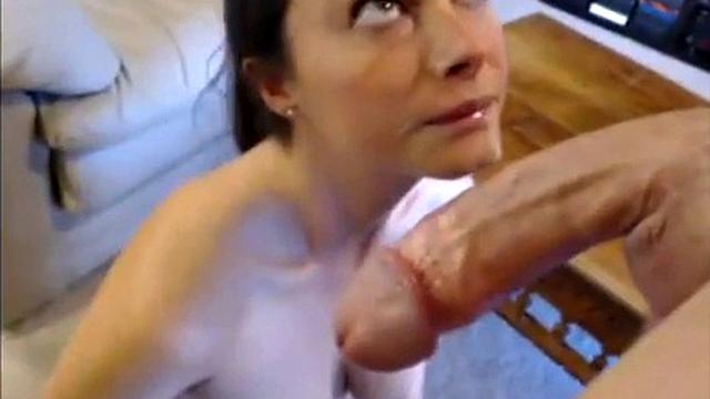 My girlfriend gets a mouthful of jizz