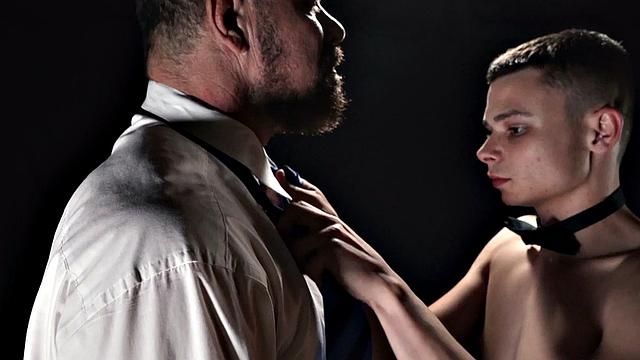 Skinny bottom twink barebacked by handsome gaydaddy