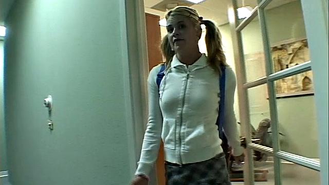 Little Summer Rubbing and Fingering in Panty