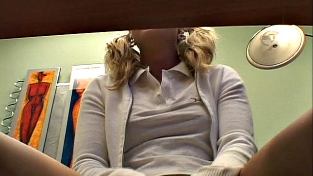 Little Summer Rubbing and Fingering in Panty