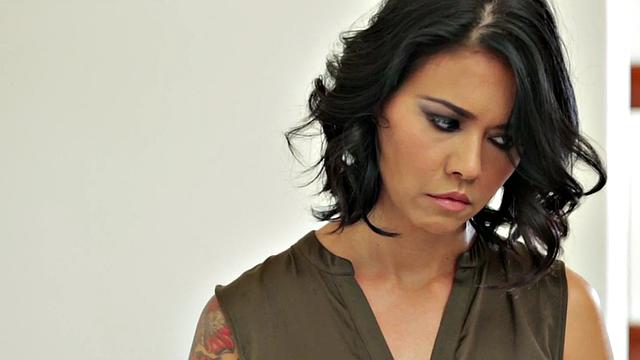 Dyke sluts fuck with huge sex toys while eating pussy