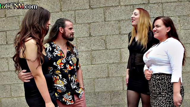 Amateur CFNM femdoms in stockings giving BJ to BFF