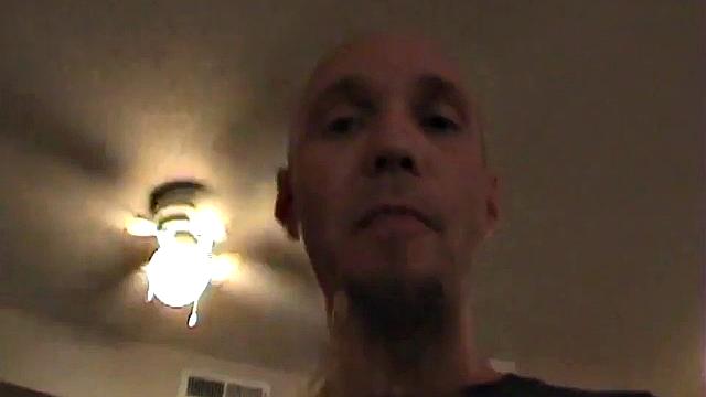 Cheating GF caught going lesbo and eating on camera