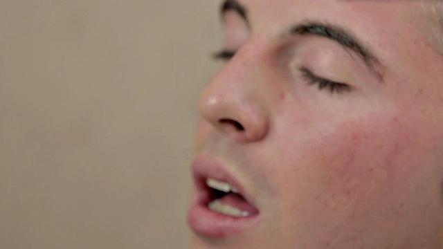 Showering amateur solo wanking his dick for cumshot