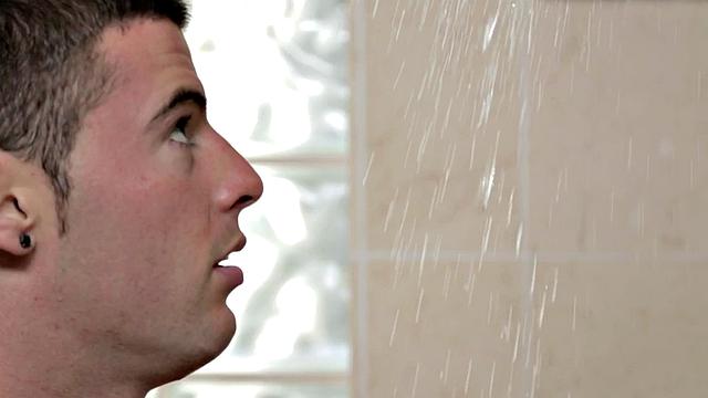 Showering amateur solo wanking his dick for cumshot