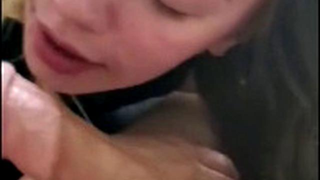 Hot blonde deepthroat