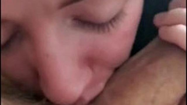 Hot blonde deepthroat