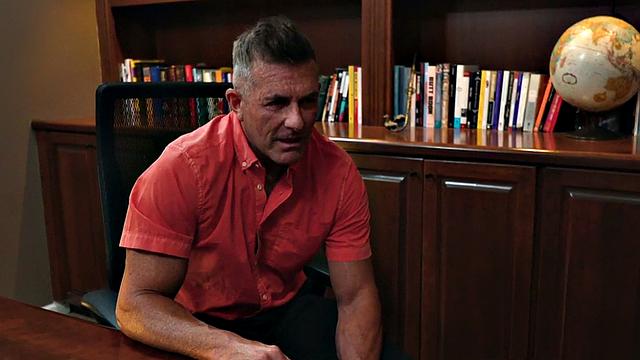 Skinny top barebacks muscled bottom DILF in office