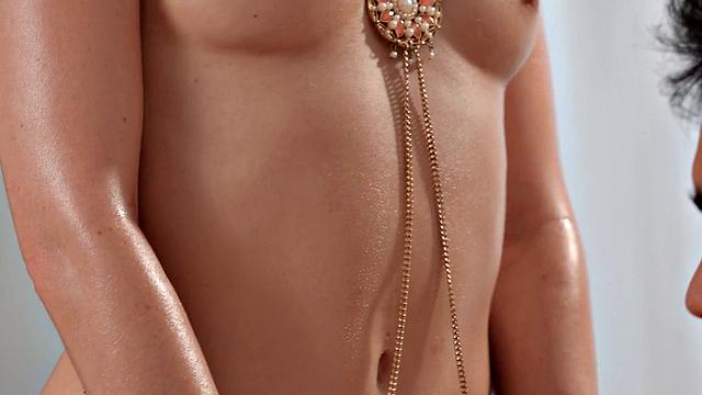 Erotic massage turns into passionate sex with lovely babe