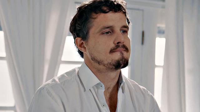 Big booty babe riding masseur's cock after deepthroat