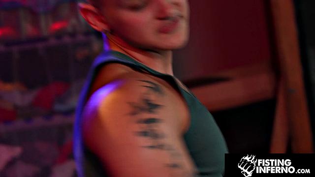 Bearded Beef Plays with Sub Cunt - FistingInferno