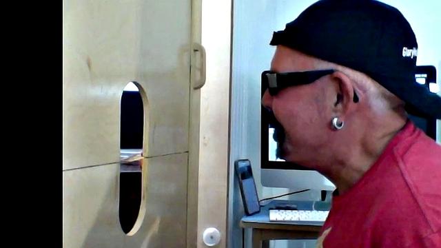 Married Guy Gets His Dick Sucked At The Gloryhole