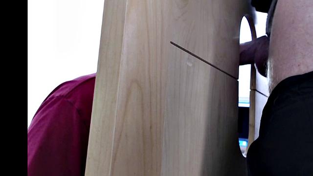Married Guy Gets His Dick Sucked At The Gloryhole