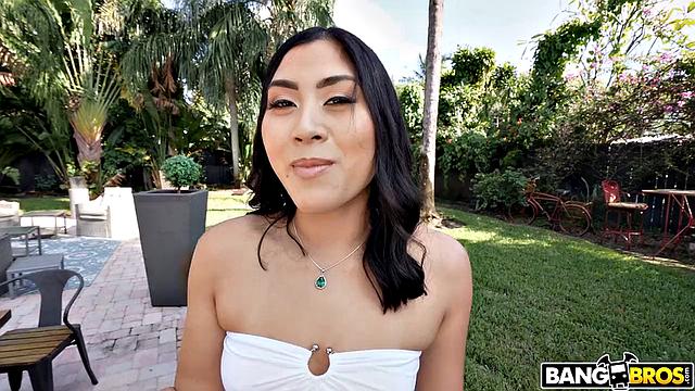 Emerald Loves Huge Cock