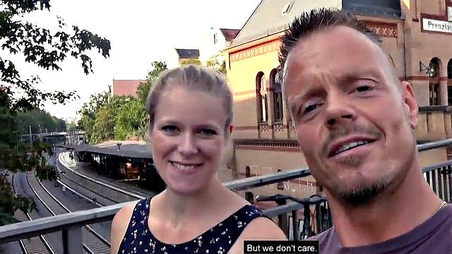 Real German amateur ballsucking in public