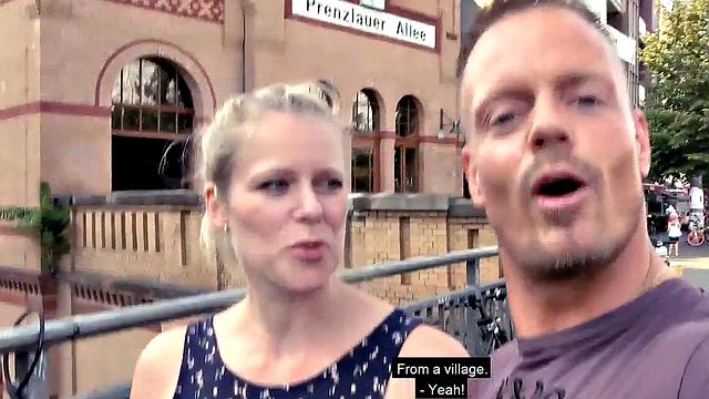 Real German amateur ballsucking in public