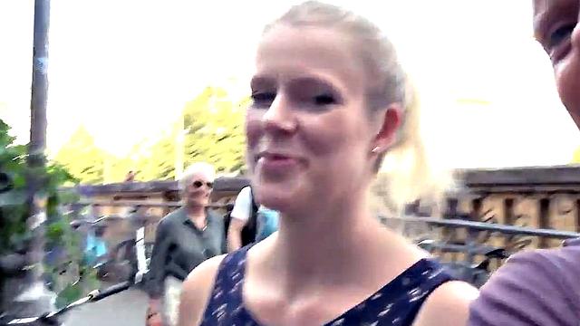 Real German amateur ballsucking in public