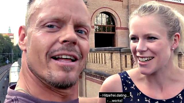 Real German amateur ballsucking in public