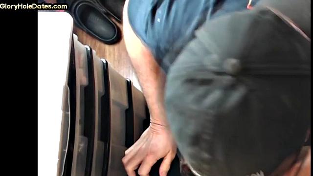 Gloryhole POV DILF sucks in closeup homemade BJ scene