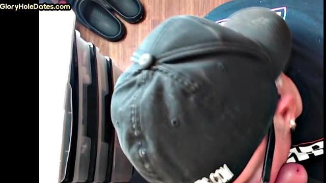 Gloryhole POV DILF sucks in closeup homemade BJ scene