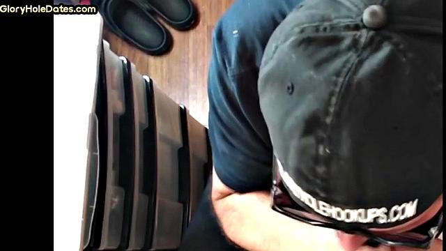 Gloryhole POV DILF sucks in closeup homemade BJ scene