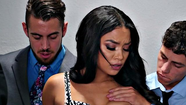 Bisex perv cuntfucked in elevator 3some after work