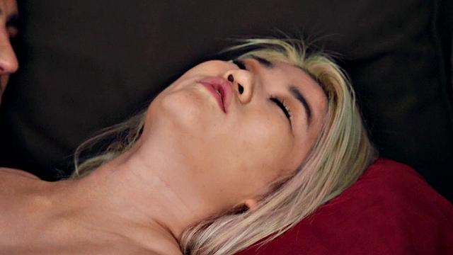 Sexy Asian babe in short shorts enjoys doggystyle and reverse cowgirl action