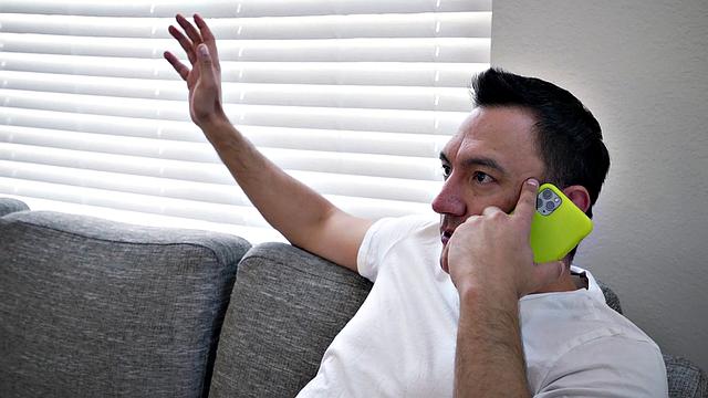 смотри, как Пенелопа Кэй соблазняет сводного брата и получает по полной