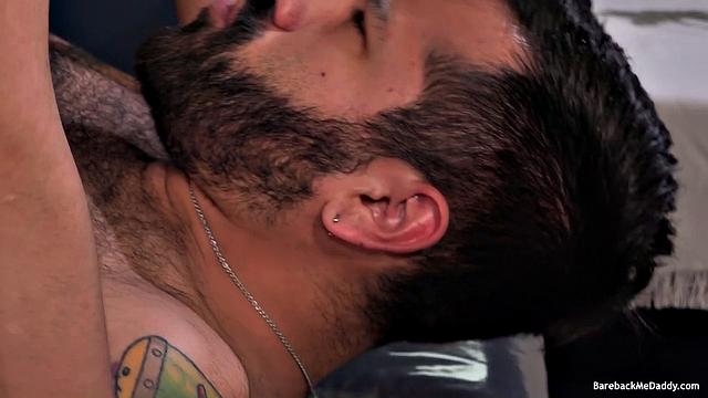 Сесил и Рене - парни не тянут с делом, намылили жопу и пошло-поехало