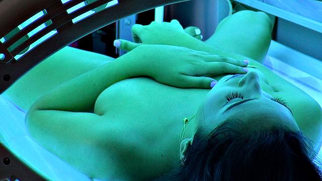 озорной сводный брат трахает горячую сводную сестру