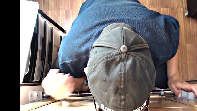 Mature DILF deepthroats gloryhole in amateur duo