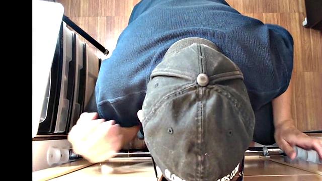 Mature DILF deepthroats gloryhole in amateur duo