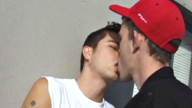 Татуированный бунтарь Диллон запускает жёсткую гей-тройку с Энтони и Нэйтом