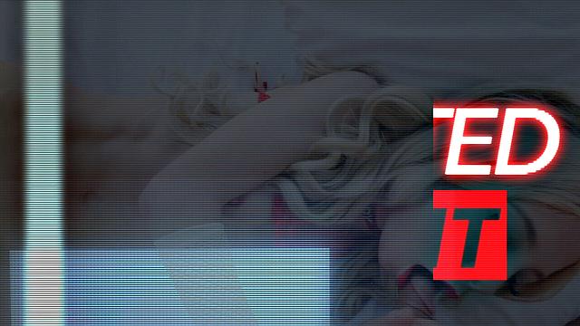 Блондинка Дженна Файрворкс жадно сосёт и глотает сперму