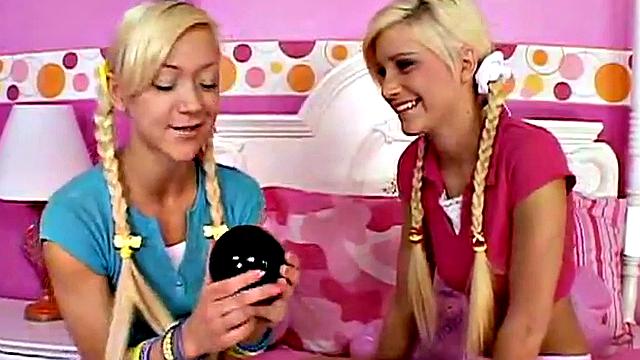 Horny blonde lesbians orgasm during oral
